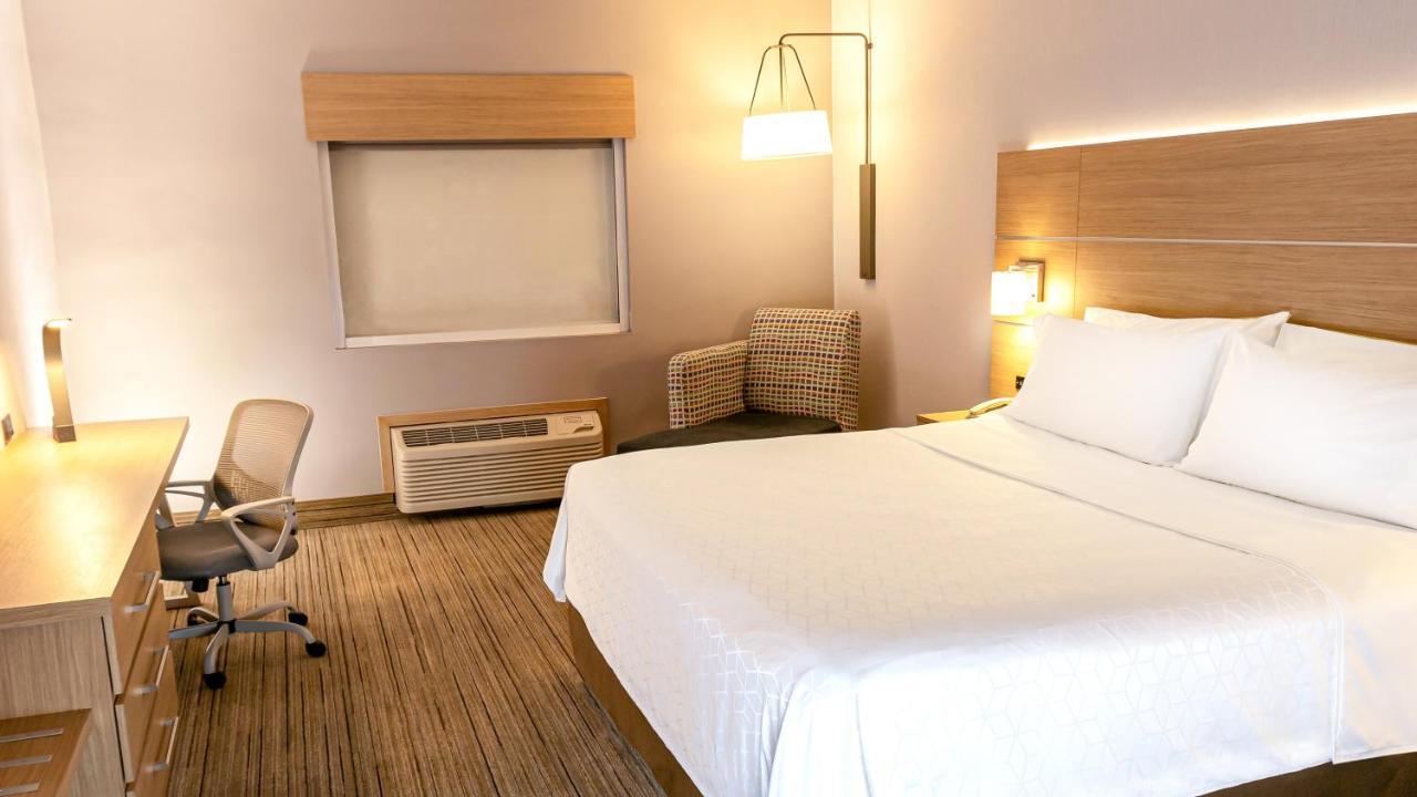Holiday Inn Express Chihuahua By Ihg Exteriér fotografie