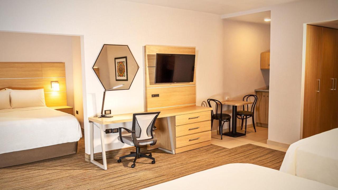 Holiday Inn Express Chihuahua By Ihg Exteriér fotografie