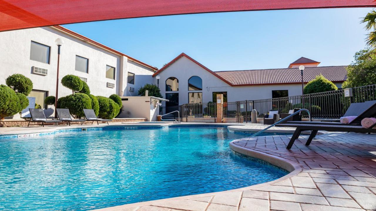 Holiday Inn Express Chihuahua By Ihg Exteriér fotografie