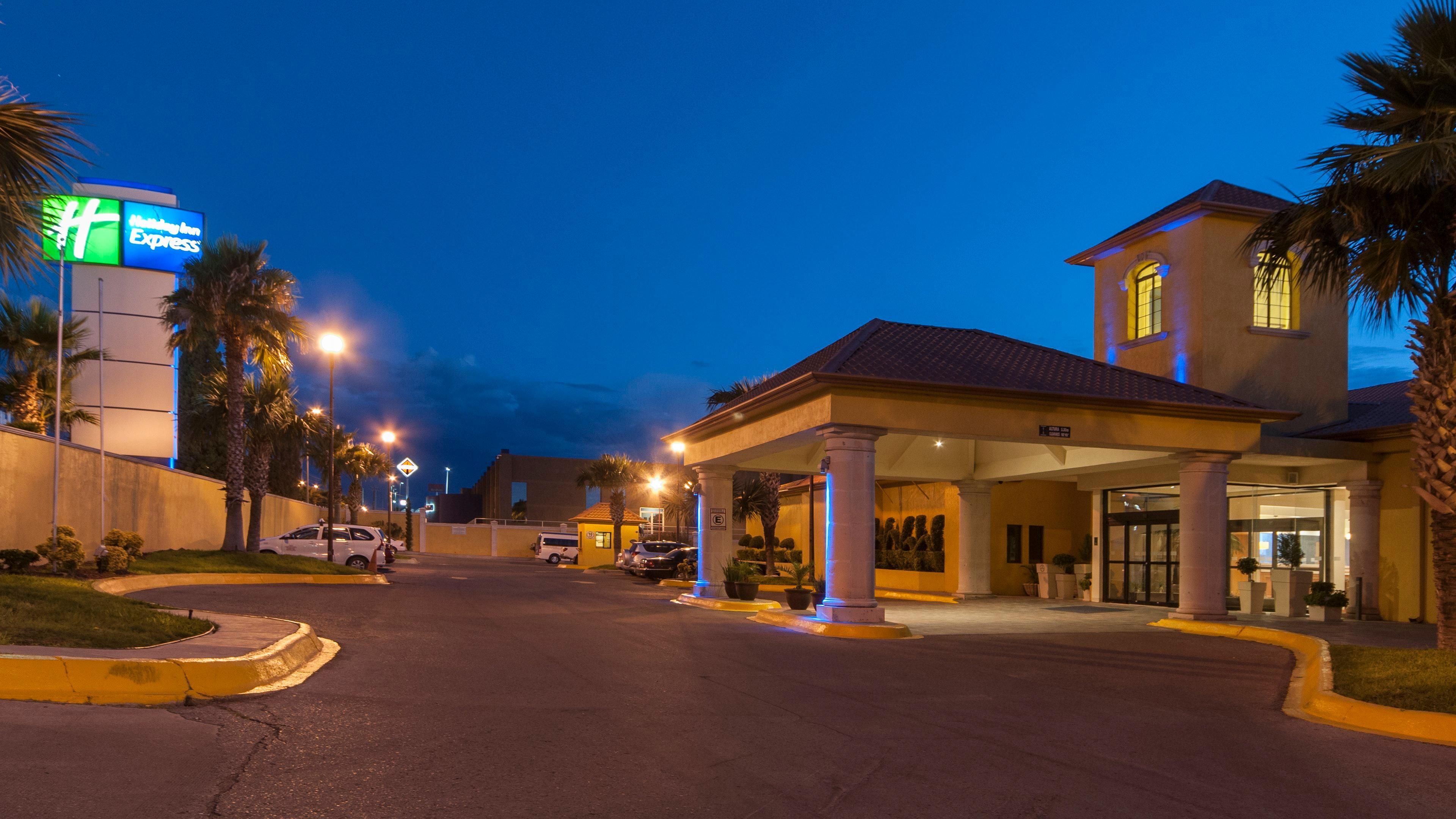 Holiday Inn Express Chihuahua By Ihg Exteriér fotografie